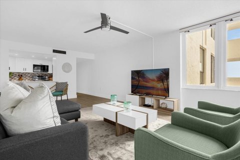Condo in Daytona Beach Shores, Florida, 2 bedrooms  № 1634676 - photo 5