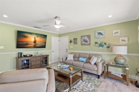 Condo in Saint Petersburg, Florida, 2 bedrooms  № 2213248 - photo 7