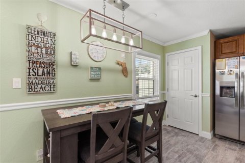 Condo in Saint Petersburg, Florida, 2 bedrooms  № 2213248 - photo 15