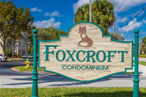 Condo in Miramar, Florida, 2 bedrooms  № 1836225 - photo 17