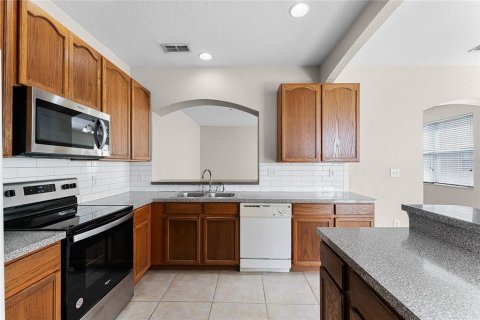 Townhouse in Kissimmee, Florida 3 bedrooms, 193.79 sq.m. № 1569297 - photo 14
