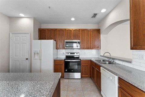 Townhouse in Kissimmee, Florida 3 bedrooms, 193.79 sq.m. № 1569297 - photo 13