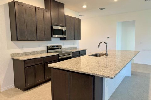 House in Punta Gorda, Florida 3 bedrooms, 184.69 sq.m. № 1719412 - photo 4