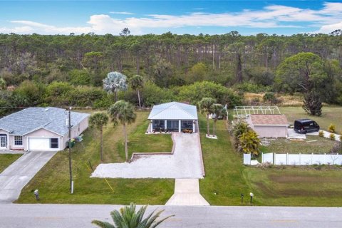 House in Port Charlotte, Florida 1 bedroom, 67.73 sq.m. № 1547737 - photo 17