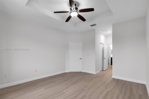 Townhouse in Miami, Florida 4 bedrooms, 188.13 sq.m. № 2011658 - photo 21