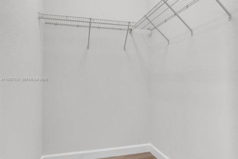 Townhouse in Miami, Florida 4 bedrooms, 188.13 sq.m. № 2011658 - photo 13