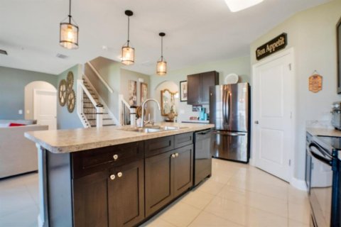 House in Ocala, Florida 5 bedrooms, 247.21 sq.m. № 1900075 - photo 12