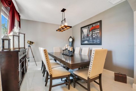 House in Ocala, Florida 5 bedrooms, 247.21 sq.m. № 1900075 - photo 6