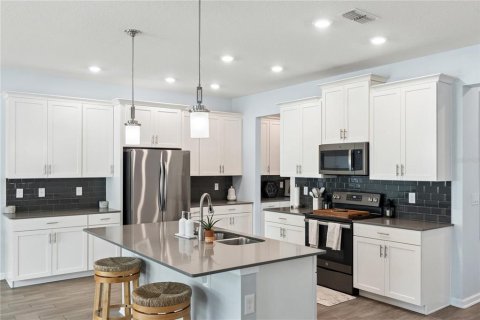 House in Ocoee, Florida 4 bedrooms, 272.76 sq.m. № 2215981 - photo 20