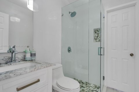 Casa en venta en Miami, Florida, 3 dormitorios, 116.13 m2 № 1858763 - foto 21