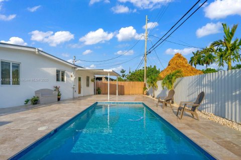 Casa en venta en Miami, Florida, 3 dormitorios, 116.13 m2 № 1858763 - foto 26