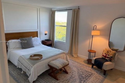 Condominio en alquiler en North Miami, Florida, 2 dormitorios, 89.46 m2 № 2009805 - foto 3