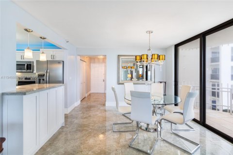Condo in Miami Beach, Florida, 2 bedrooms  № 2003144 - photo 7
