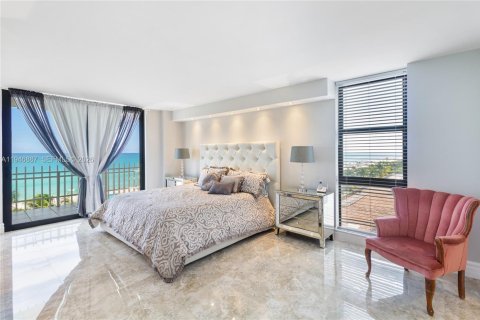 Condo in Miami Beach, Florida, 2 bedrooms  № 2003144 - photo 18