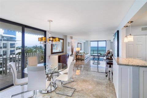 Condo in Miami Beach, Florida, 2 bedrooms  № 2003144 - photo 5