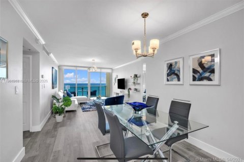 Condominio en alquiler en Hollywood, Florida, 1 dormitorio, 69.21 m2 № 2045915 - foto 6