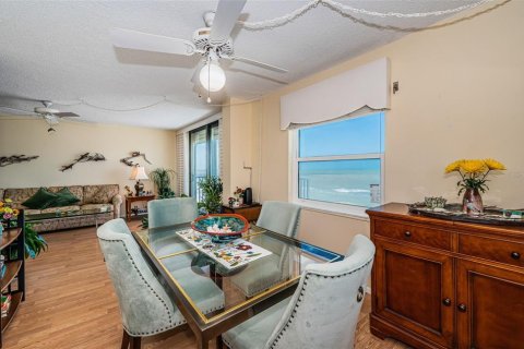 Condo in Indian Shores, Florida, 2 bedrooms  № 1733999 - photo 13