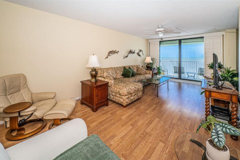 Condo in Indian Shores, Florida, 2 bedrooms  № 1733999 - photo 5