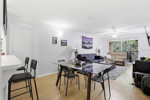 Condo in Gainesville, Florida, 4 bedrooms № 2100793 - photo 10
