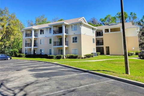 Condo in Gainesville, Florida, 4 bedrooms № 2100793 - photo 2