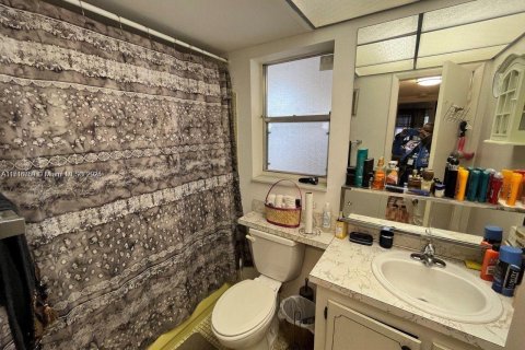 Condo in Sunrise, Florida, 1 bedroom  № 1713577 - photo 9