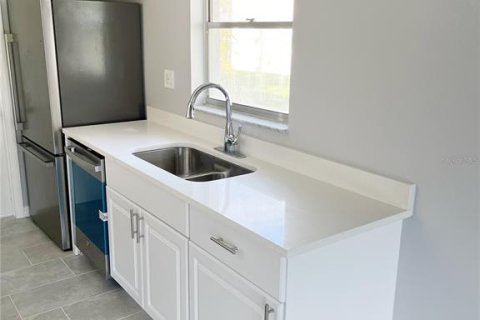 Casa en venta en Rotonda, Florida, 2 dormitorios, 135.17 m2 № 1193091 - foto 8