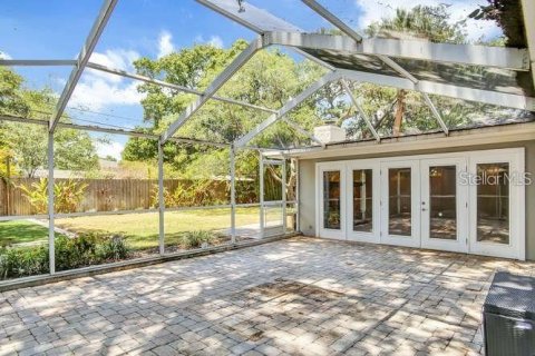 House in Tampa, Florida 3 bedrooms, 171.68 sq.m. № 1719505 - photo 3