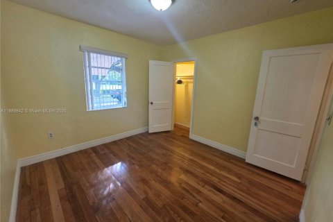 Casa en alquiler en Miami Springs, Florida, 3 dormitorios, 119.1 m2 № 1939194 - foto 19