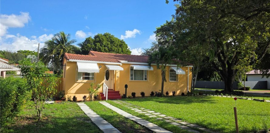 Casa en Miami Springs, Florida 3 dormitorios, 119.1 m2 № 1939194