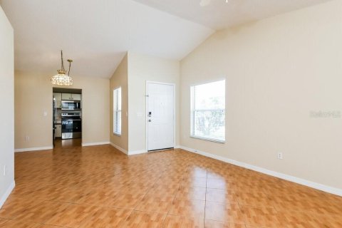 Villa ou maison à louer à Kissimmee, Floride: 3 chambres, 102.38 m2 № 2389070 - photo 5