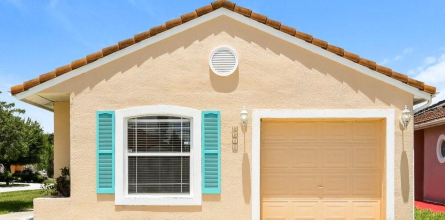 Villa ou maison à Kissimmee, Floride 3 chambres, 102.38 m2 № 2389070