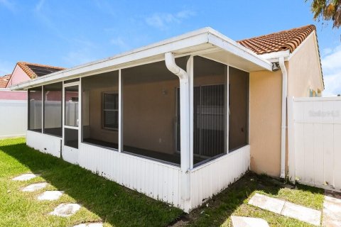 Villa ou maison à louer à Kissimmee, Floride: 3 chambres, 102.38 m2 № 2389070 - photo 15