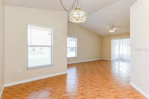 Villa ou maison à louer à Kissimmee, Floride: 3 chambres, 102.38 m2 № 2389070 - photo 7