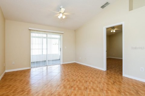 Villa ou maison à louer à Kissimmee, Floride: 3 chambres, 102.38 m2 № 2389070 - photo 4