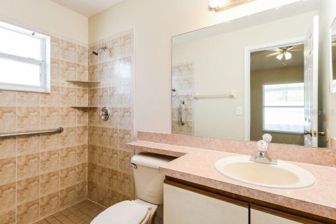 Villa ou maison à louer à Kissimmee, Floride: 3 chambres, 102.38 m2 № 2389070 - photo 12
