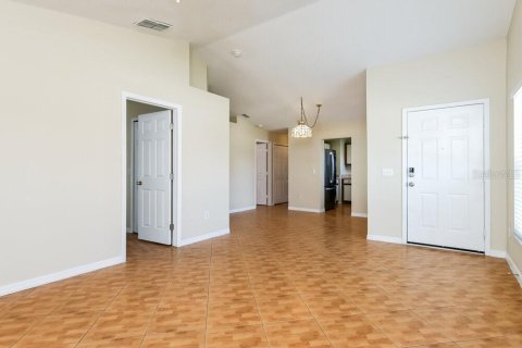 Villa ou maison à louer à Kissimmee, Floride: 3 chambres, 102.38 m2 № 2389070 - photo 6