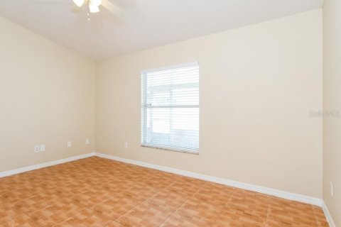 Villa ou maison à louer à Kissimmee, Floride: 3 chambres, 102.38 m2 № 2389070 - photo 9