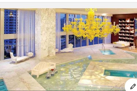 Condominio en venta en Miami, Florida, 55.56 m2 № 1694331 - foto 8