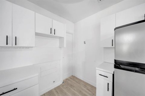 Купить виллу или дом в Майами, Флорида 3 спальни, 86.68м2, № 1949624 - фото 5