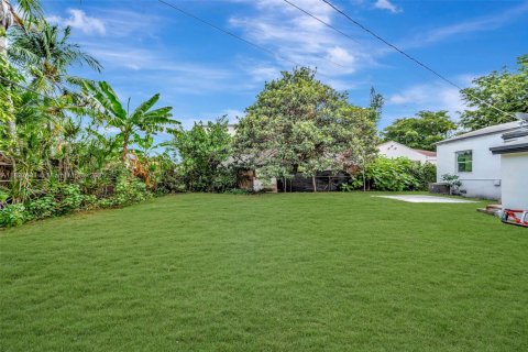 Купить виллу или дом в Майами, Флорида 3 спальни, 86.68м2, № 1949624 - фото 30