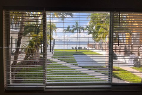 Appartement à louer à North Bay Village, Floride: 3 chambres № 1930723 - photo 10