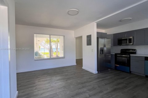 Appartement à louer à North Bay Village, Floride: 2 chambres № 1930723 - photo 24