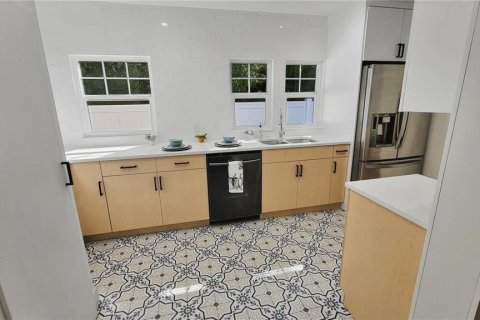 Villa ou maison à vendre à Tampa, Floride: 5 chambres, 207.36 m2 № 2156213 - photo 8