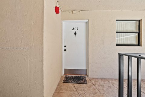 Copropriété à vendre à Miami Beach, Floride: 2 chambres, 93.92 m2 № 1940637 - photo 3