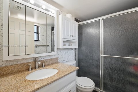 Copropriété à vendre à Miami Beach, Floride: 2 chambres, 93.92 m2 № 1940637 - photo 15