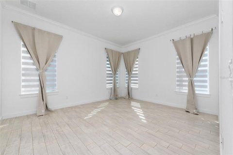 House in Orlando, Florida 3 bedrooms, 194.91 sq.m. № 1570949 - photo 21