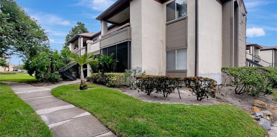 Condo à Saint Petersburg, Floride, 2 chambres № 1914361