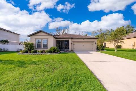 Casa en venta en Groveland, Florida, 3 dormitorios, 155.98 m2 № 1759394 - foto 1