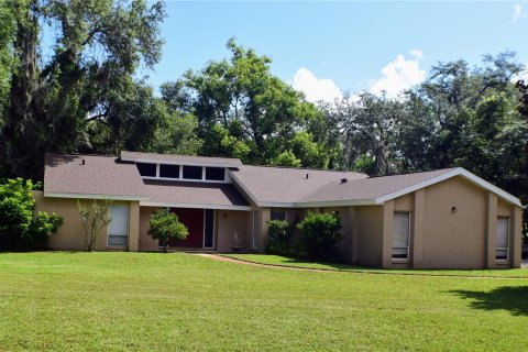 House in Winter Springs, Florida 3 bedrooms, 171.5 sq.m. № 1800456 - photo 1