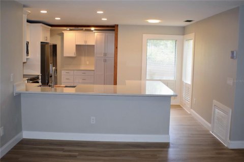 House in Winter Springs, Florida 3 bedrooms, 171.5 sq.m. № 1800456 - photo 7